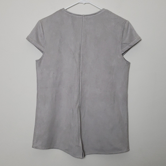 Waverly Grey Faux Suede Top Size M - Picture 8 of 8